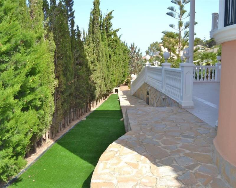 5 bedroom Villa for sale