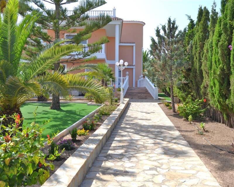 5 Cuarto Villa en venta