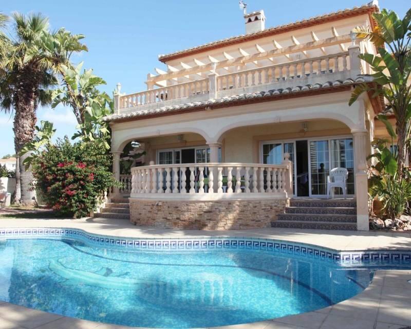 Villa en venta en Calpe, Alicante