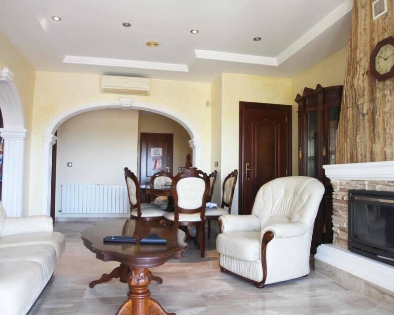 6 bedroom Villa for sale