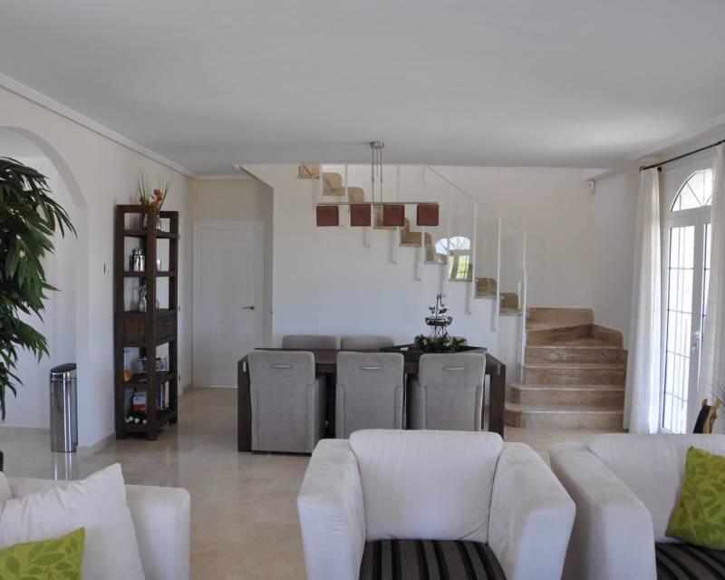 4 Cuarto Villa en venta