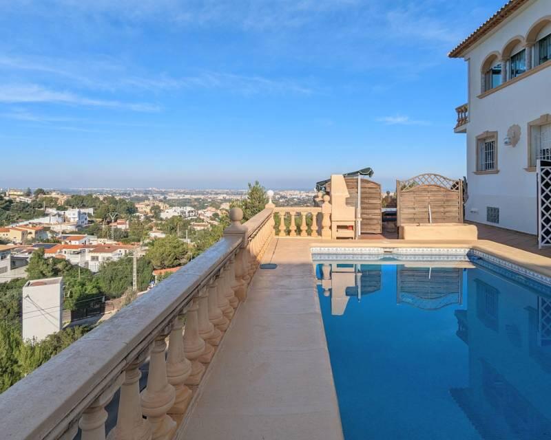 Villa en venta en Denia, Alicante