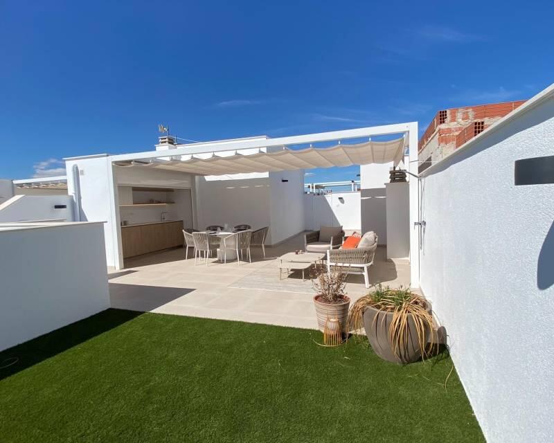 Villa en venta en Pilar de la Horadada, Alicante