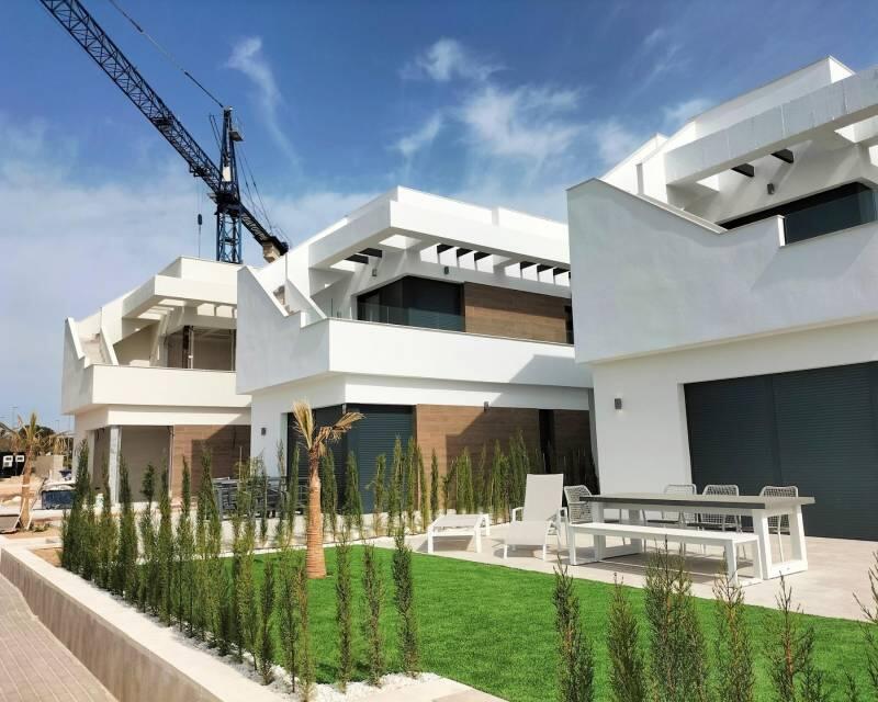 Villa for sale in Pilar de la Horadada, Alicante