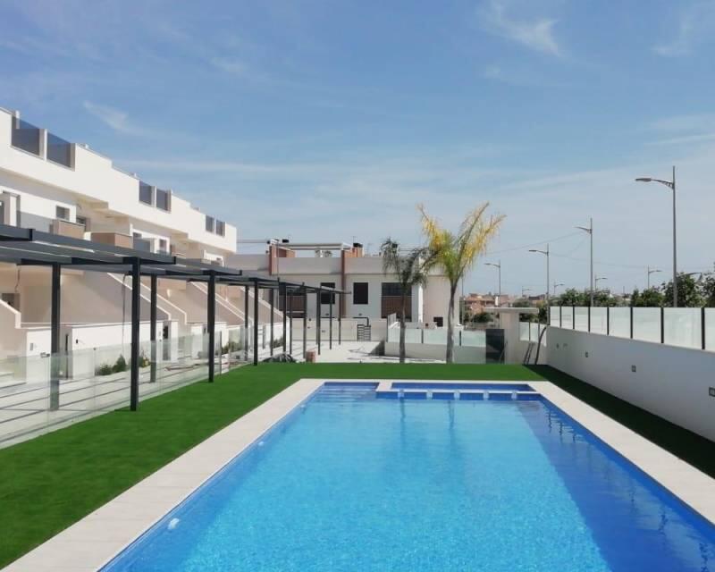 Villa en venta en Pilar de la Horadada, Alicante