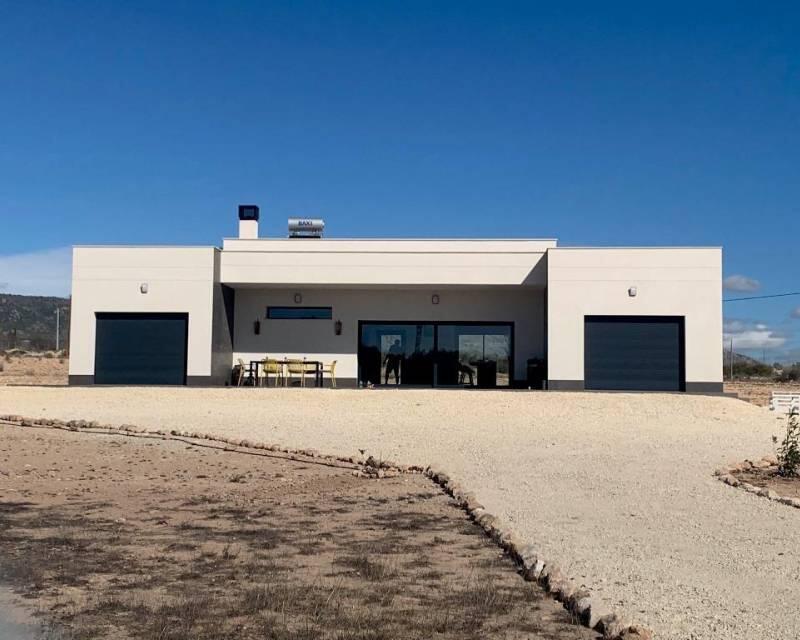 Villa en venta en Pinoso, Alicante