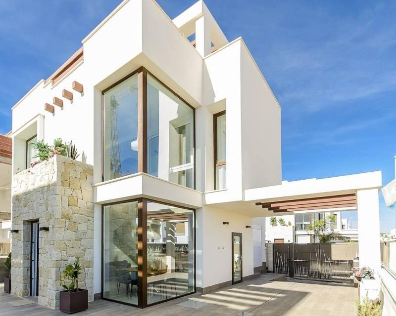 Villa til salg i Los Montesinos, Alicante