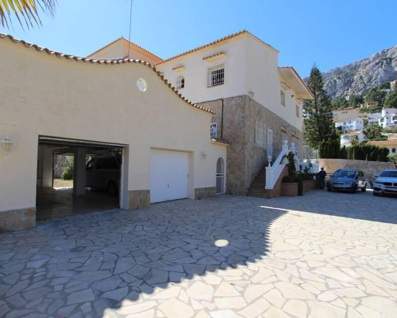 6 Cuarto Villa en venta