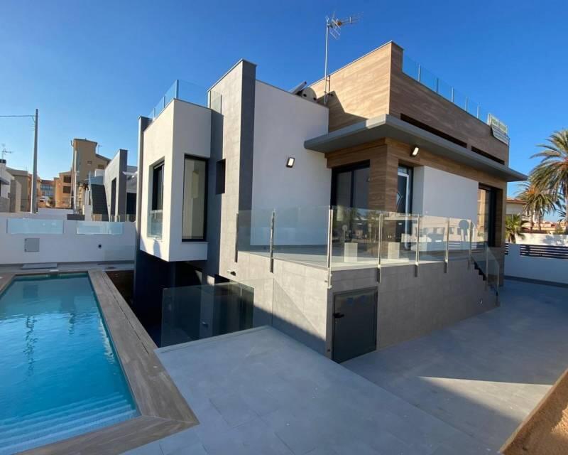 Villa à vendre dans Torrevieja, Alicante