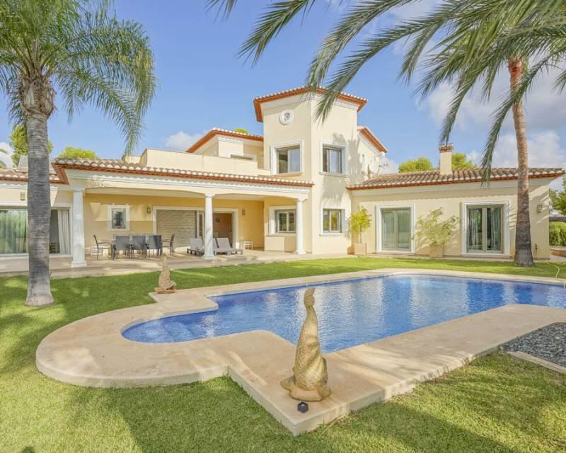 Villa en venta en Benissa, Alicante