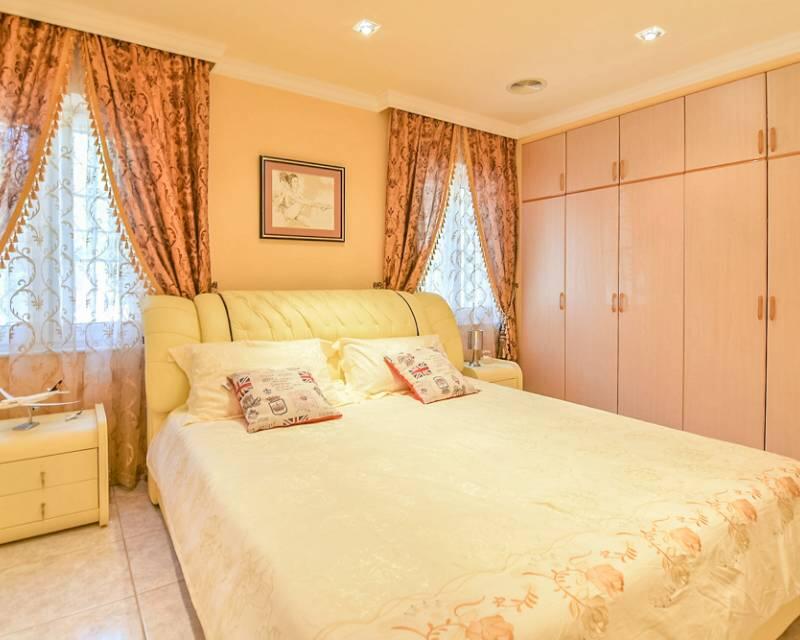 5 Schlafzimmer Villa zu verkaufen