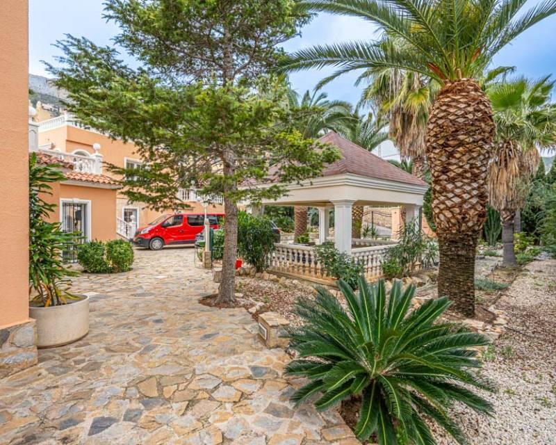 5 bedroom Villa for sale