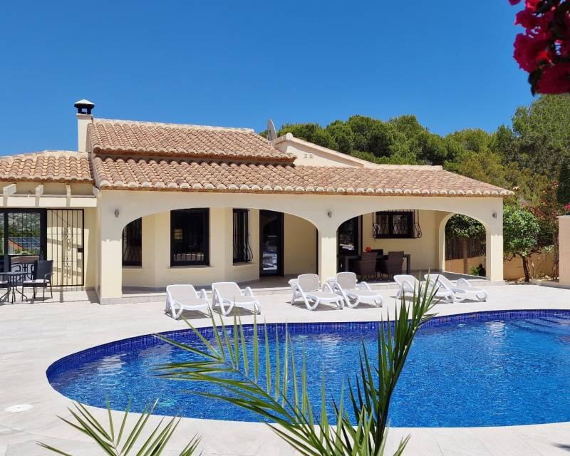 Villa till salu i Moraira, Alicante