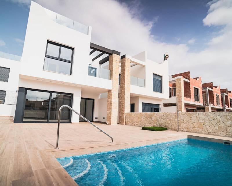 Villa for sale in Pilar de la Horadada, Alicante