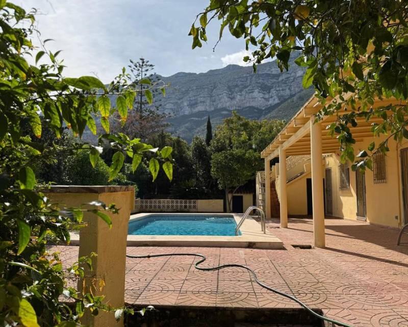 Villa til salg i Denia, Alicante