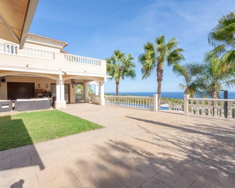 5 bedroom Villa for sale