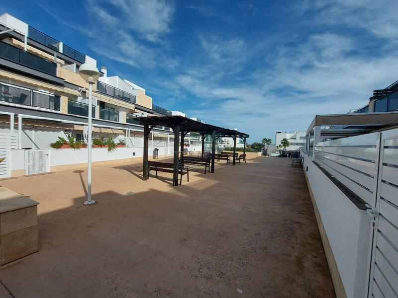 Lejlighed til salg i Gran Alacant, Alicante