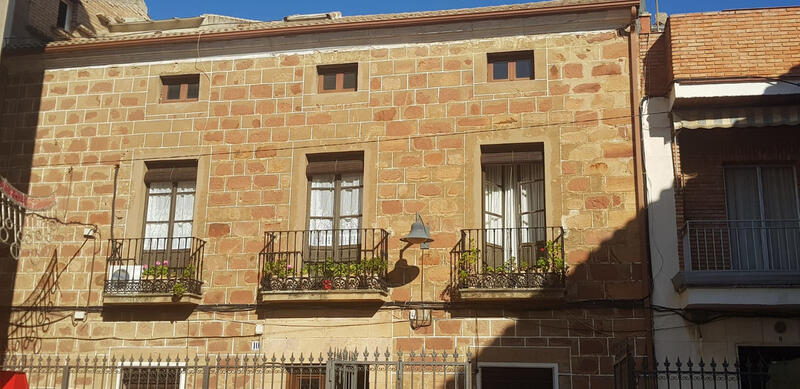 Byhus til salg i Bailen, Jaén