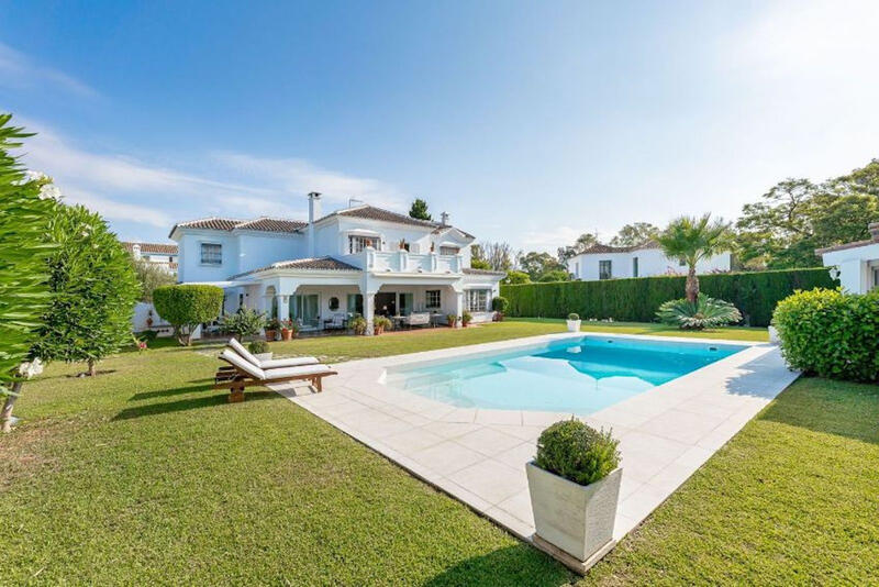 Villa à vendre dans Guadalmina, Málaga