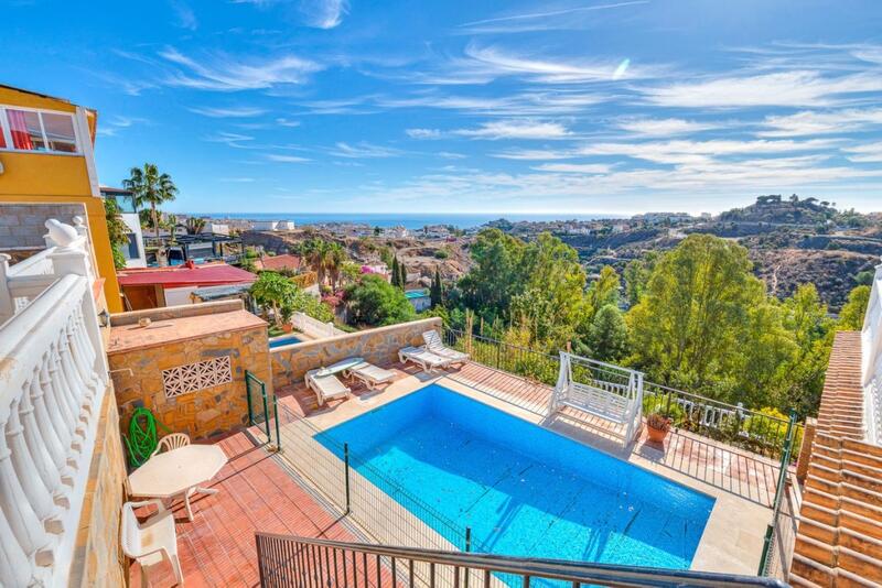 Villa for sale in Benalmadena, Málaga