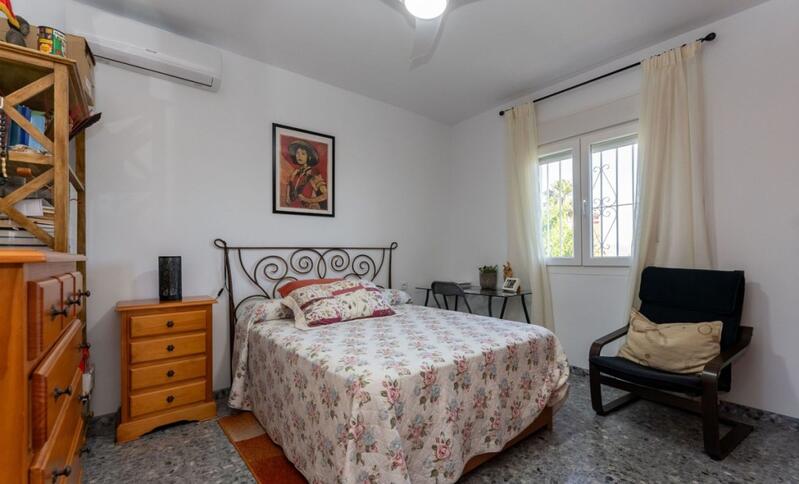 4 Cuarto Villa en venta