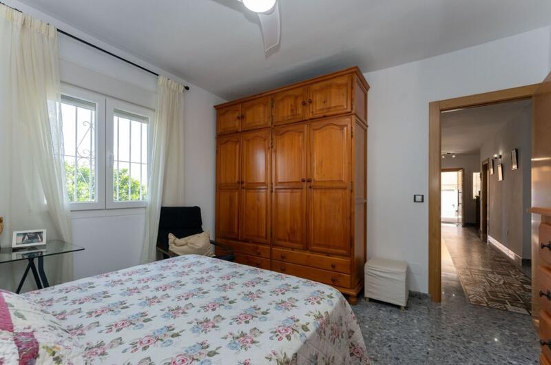 4 Cuarto Villa en venta