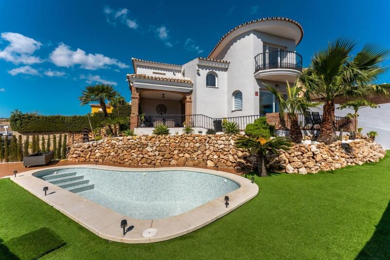 Villa til salgs i Riviera del Sol, Málaga