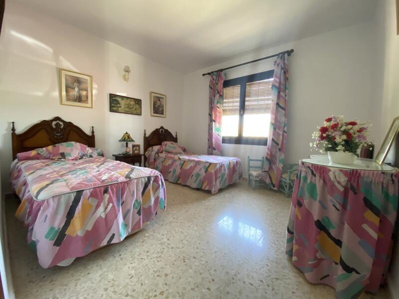 2 bedroom Country House for sale