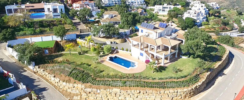 Villa à vendre dans Elviria, Málaga