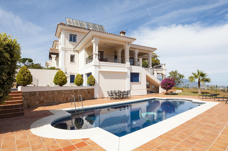 6 bedroom Villa for sale