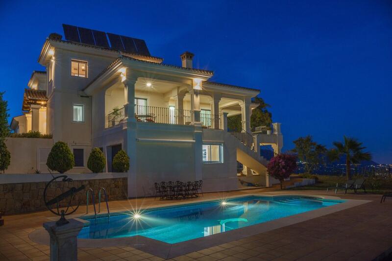 6 bedroom Villa for sale