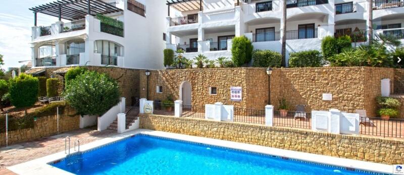 Duplex til salg i Los Monteros, Málaga