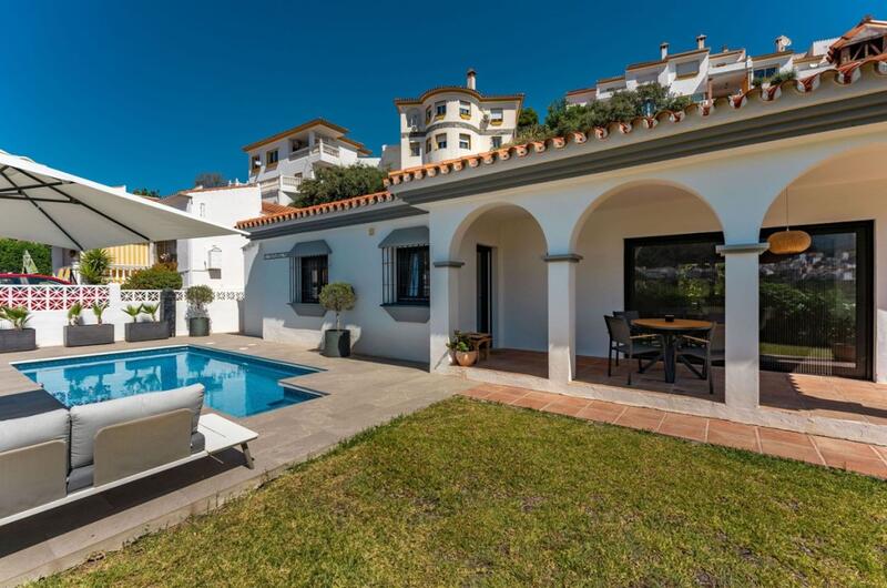 Villa til salgs i Monda, Málaga