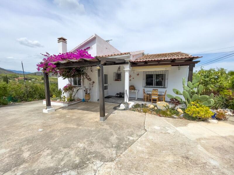 2 bedroom Country House for sale