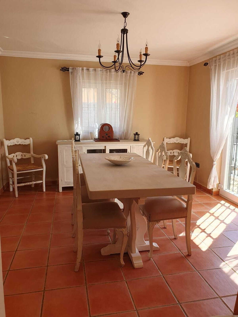 4 Cuarto Villa en venta