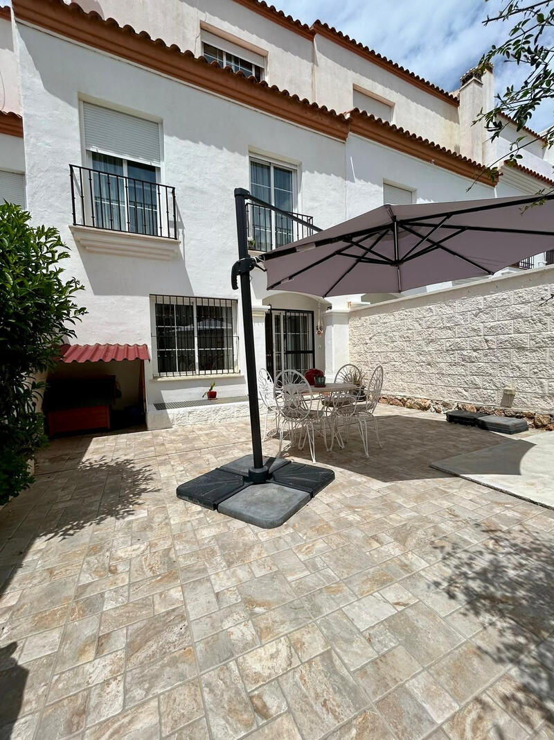 Townhouse for sale in Casares, Málaga