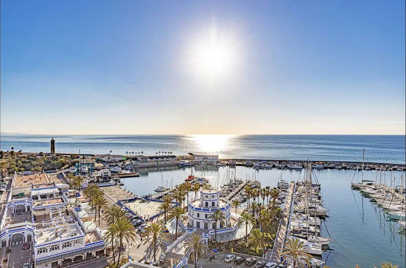 Apartment for sale in Estepona, Málaga