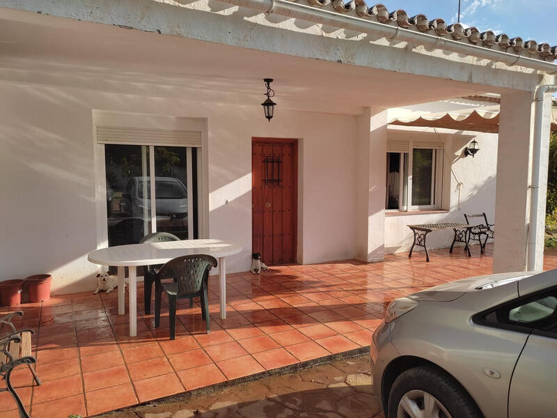 Villa à vendre dans Estepona, Málaga