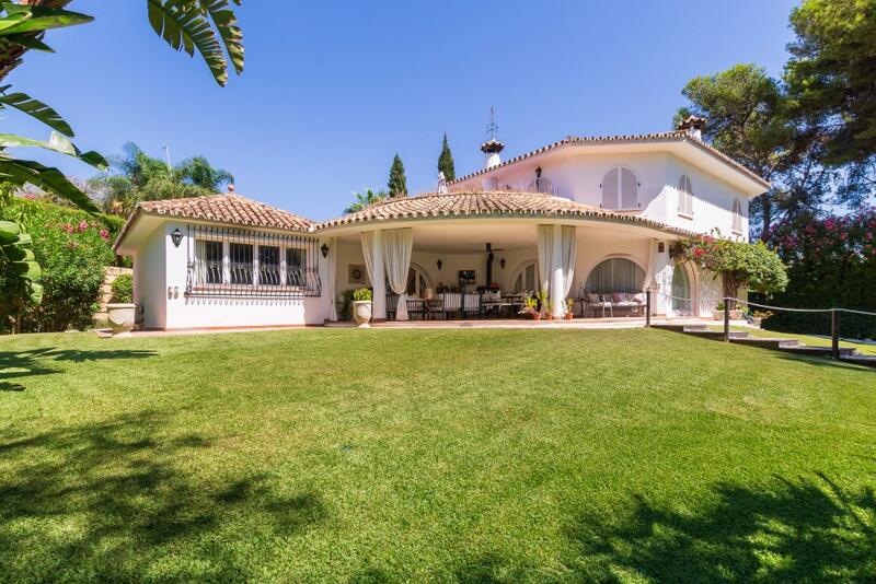 Villa til salg i Nagüeles, Málaga