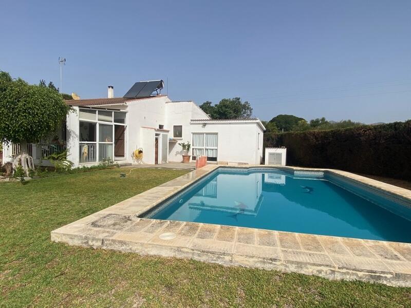 Villa for sale in Estepona, Málaga