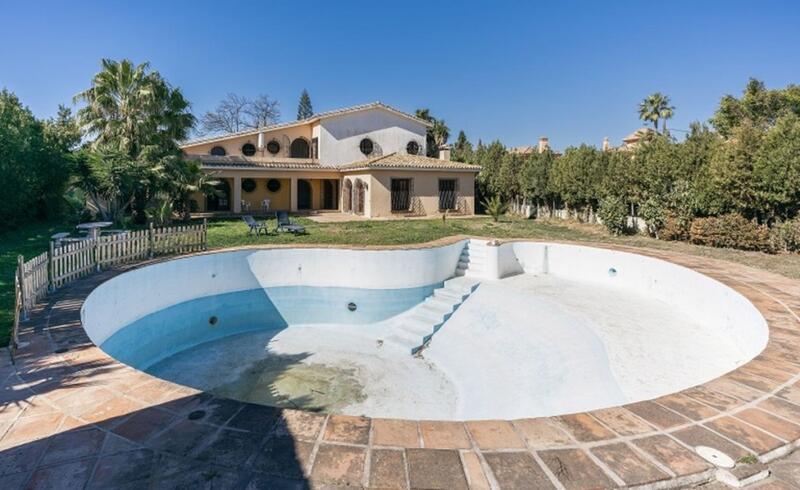 7 bedroom Villa for sale