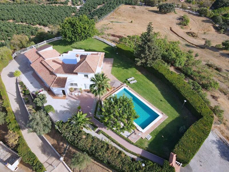 Villa for sale in Coin, Málaga