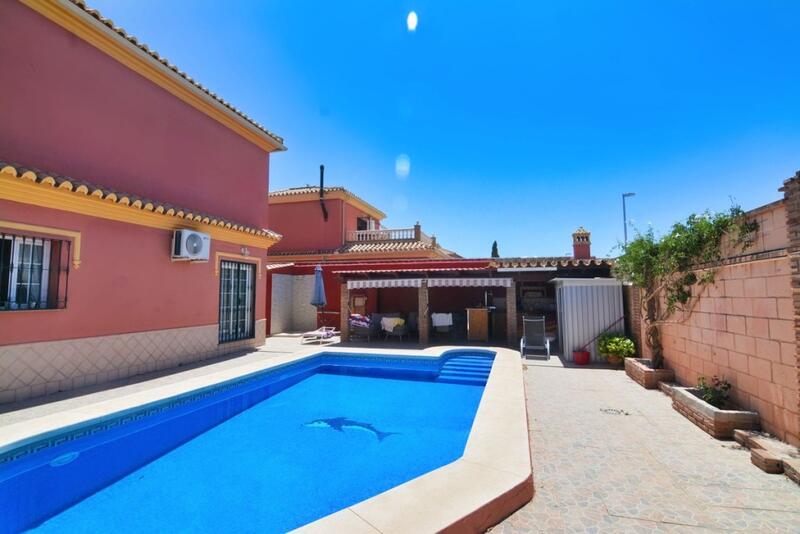 6 bedroom Villa for sale