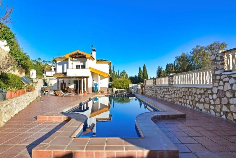 Villa til salgs i Mijas, Málaga