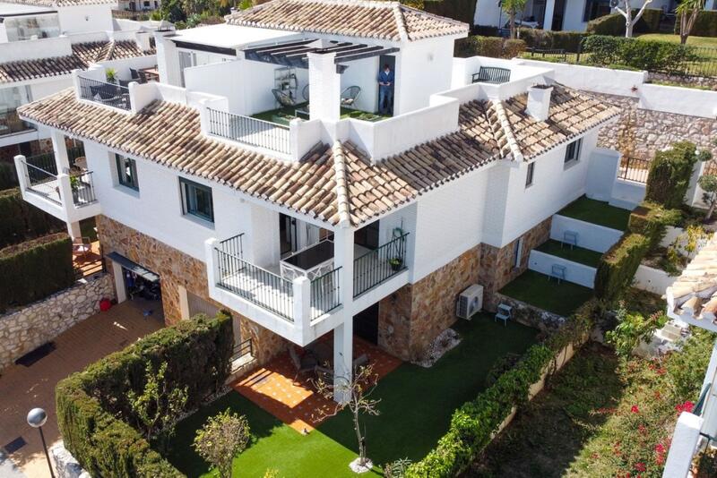 Townhouse for sale in Benalmadena, Málaga