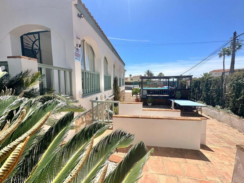 4 Cuarto Villa en venta