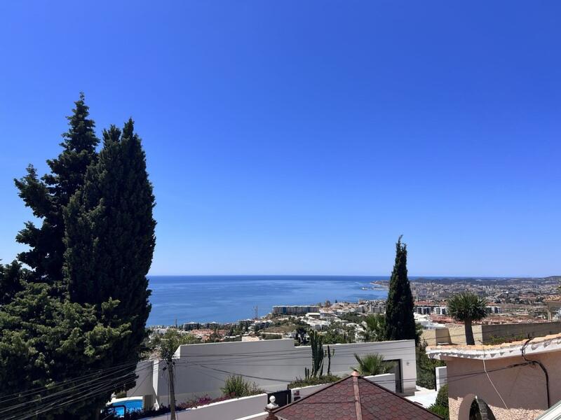 Villa zu verkaufen in Benalmadena, Málaga