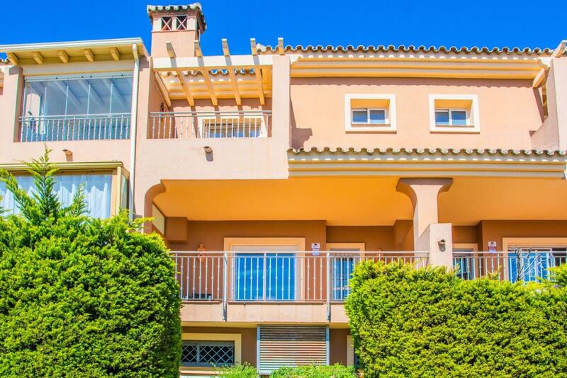 Townhouse for sale in Ojen, Málaga