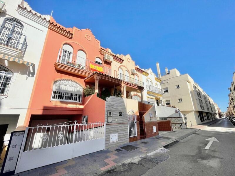 Stadthaus zu verkaufen in Mijas Costa, Málaga