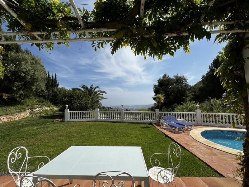 Villa for sale in Mijas, Málaga